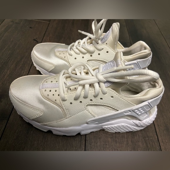 Nike huarache shoes - Picture 2 of 2